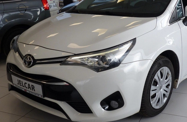 Toyota Avensis cena 39999 przebieg: 264017, rok produkcji 2016 z Tarnów małe 172